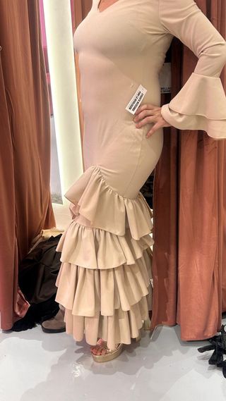 Vestido Flamenca Beige Volantes