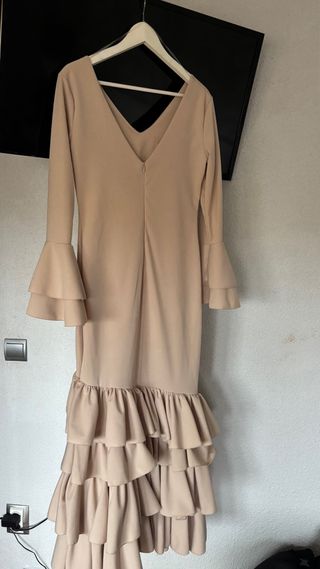Vestido Flamenca Beige Volantes