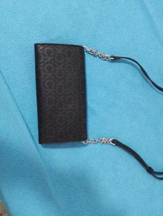 Bolso de mano Calvin Klein negro original.