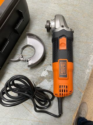 Rebarbadora Black+Decker 115mm 900W