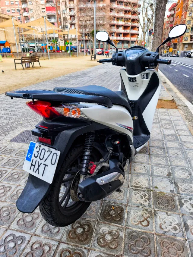 Honda SH 125D Sport Scooter - foto 2