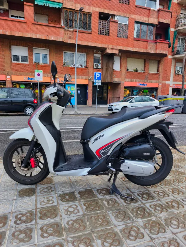 Honda SH 125D Sport Scooter - foto 6