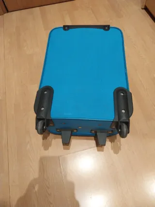 Maleta cabina 2 ruedas, cumple las medidas