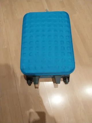 Maleta cabina 2 ruedas, cumple las medidas