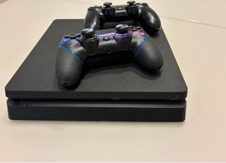 PS4 Slim 500GB + 2 Mandos