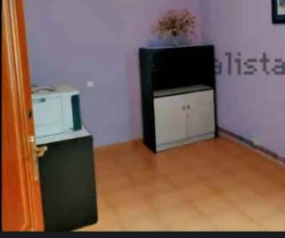 Mobiliario oficina elegante. En Oviedo, Asturias