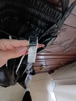 Pantaloni cargo similpelle neri