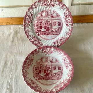 Platos vintage Johnson Bros “Coaching Scenes”