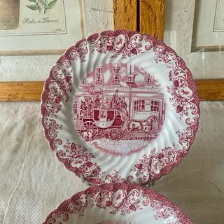 Platos vintage Johnson Bros “Coaching Scenes”