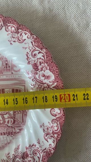 Platos vintage Johnson Bros “Coaching Scenes”