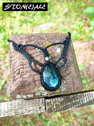 Girocollo in macrame e labradorite