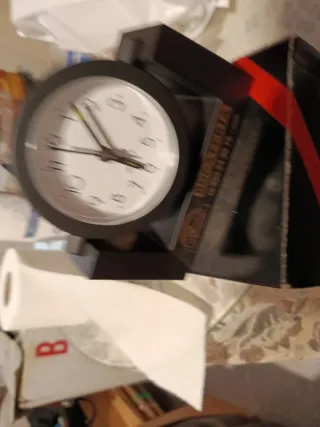 Reloj de mesa negro