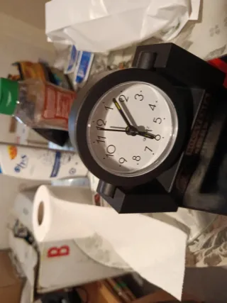 Reloj de mesa negro