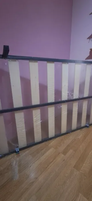 Somier de madera y metal