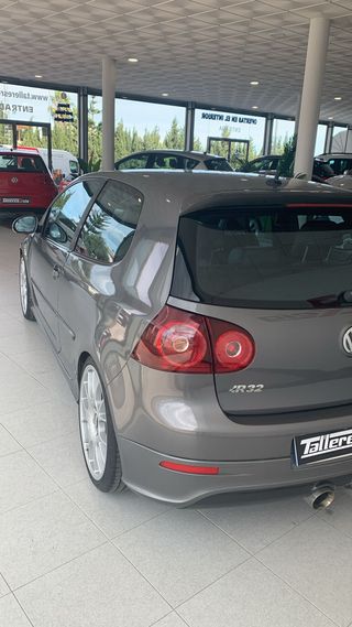 Volkswagen Golf 3.2 DSG R32 4MOTION