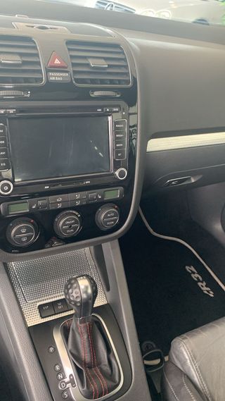 Volkswagen Golf 3.2 DSG R32 4MOTION