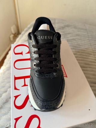 Zapatillas Guess Talla 38 Negras/Grises