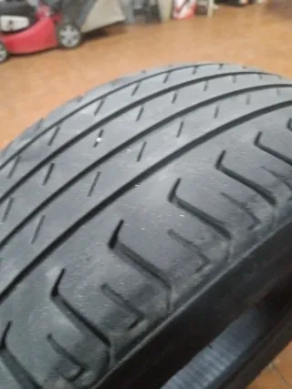 Neumático 205/60 R16