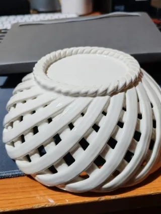 Cesta cerámica decorada flores