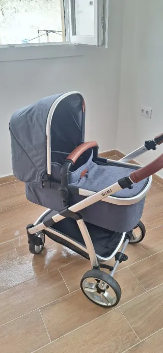 Carrito de bebé WIMI azul.