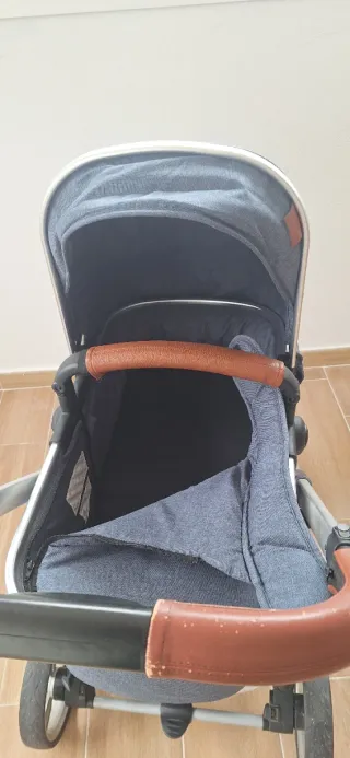 Carrito de bebé WIMI azul.