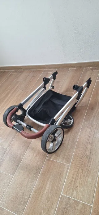 Carrito de bebé WIMI azul.