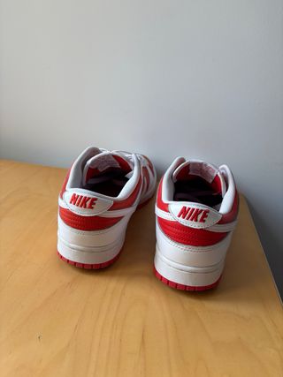Nike Dunk Low Rojas y Blancas Talla 43