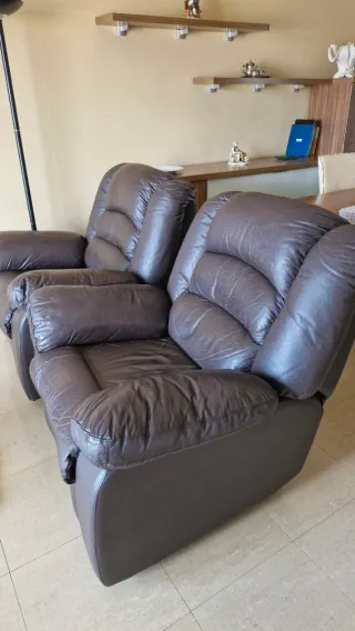 Butacas de piel marrones en LLEIDA