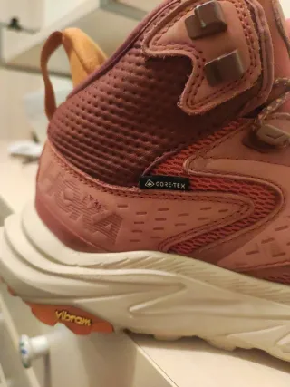 Bota Hoka Megagrip Naranja Beige