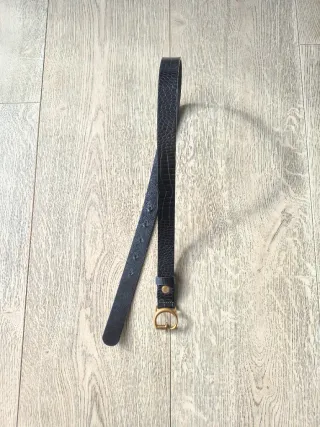 Cintura Guess vera pelle nera con fibbia G