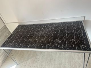 Mesa Ikea Negra y Plateada