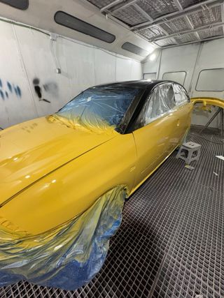 Restauración del vehículo chapa y pintura