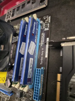 Lote Placa Base ASUS P7H55/USB3 +Tarjeta Gráfica