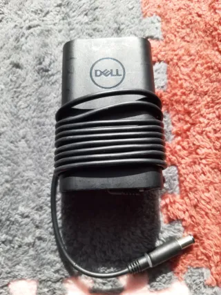 Alimentatore Dell 65 Watt.