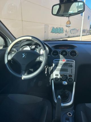 Peugeot 308 2008 5 puertas
