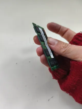 Memoria RAM Samsung 2GB ddr2 so-DIMM PC2-5300S 667