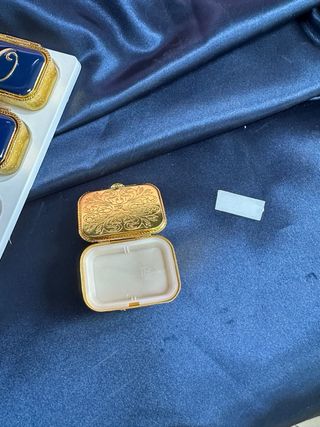 Scatoline portagioie/pillole con lettera