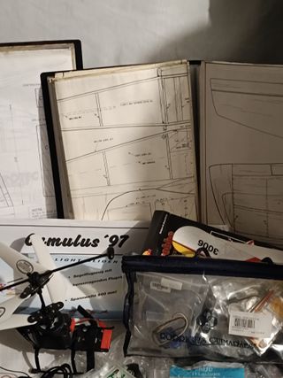 Grande conjunto de aeromodelismo e helicópteros