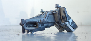 CERRADURA MALETERO / PORTON TOYOTA YARIS 1.4 Turb