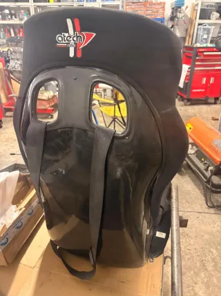 Baquet y arnés Atech Racing