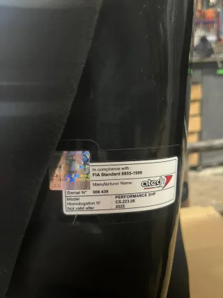 Baquet y arnés Atech Racing