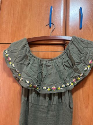 Vestido verde bordado