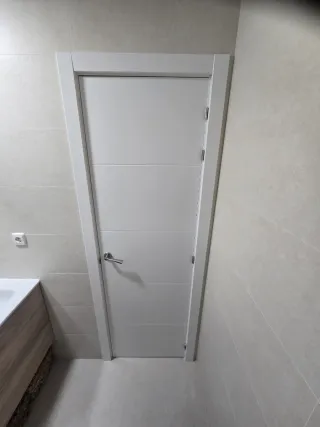 Instalador de puertas,puerta de entrada,de paso