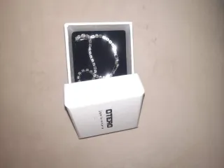 Pulsera de brillantes con caja