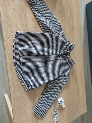 Lote camisas bebé 6meses y 9- 12 meses