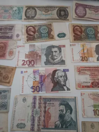 32 Billetes de Europa - Circulados