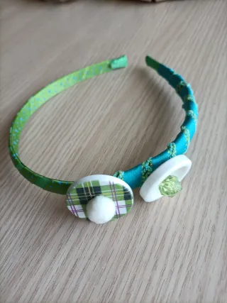 Diadema infantil hecha a mano