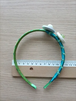 Diadema infantil hecha a mano