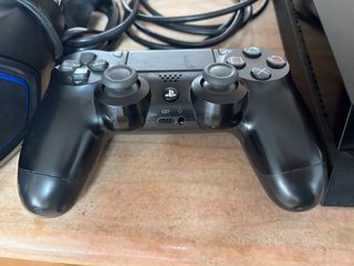 PS4 (PlayStation 4) Negra con Logo Razer