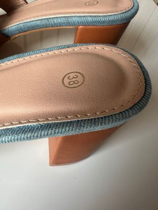 Zapatos tacón tejanos denim y piel